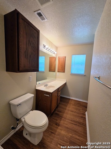 Image 11 of 22 For 100 Lone Star Way