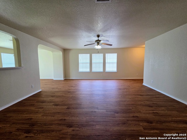 Image 8 of 22 For 100 Lone Star Way