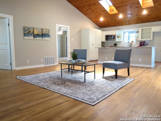 Image 2 of 15 For 207 Misty Bend
