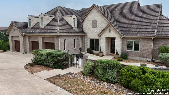 Listing photo id 1 for 108 Morningview