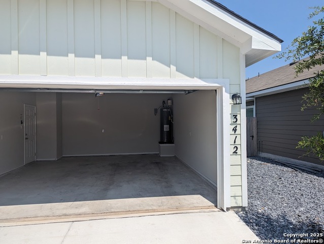 Image 2 of 20 For 3412 Scott Cir