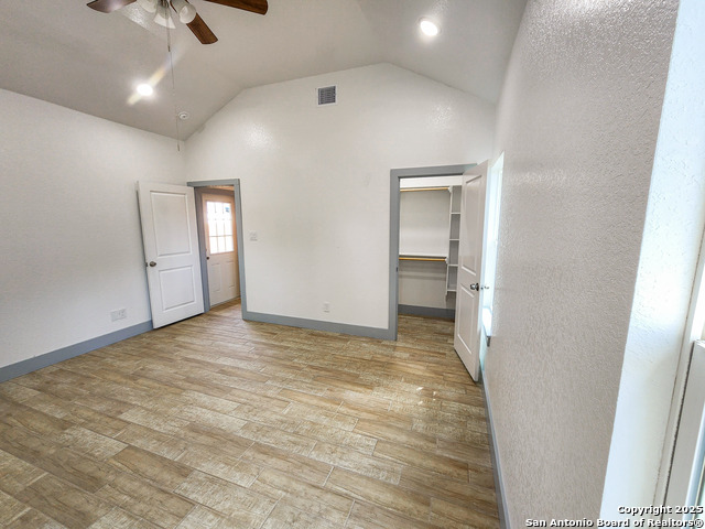 Image 13 of 24 For 715 Ripford