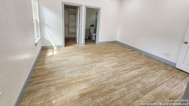 Image 18 of 24 For 715 Ripford