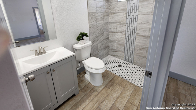 Image 9 of 24 For 715 Ripford