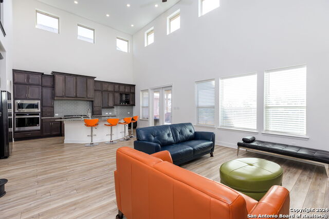Image 18 of 43 For 14118 Sam Houston Way