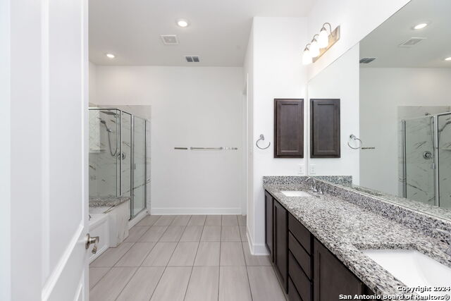 Image 29 of 43 For 14118 Sam Houston Way