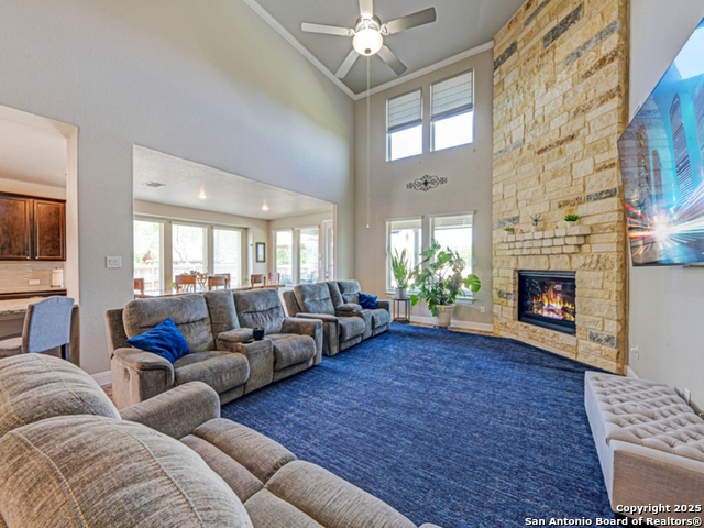 Listing photo id 8 for 5043 Tupelo