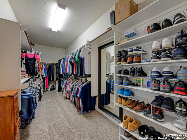 Listing photo id 17 for 5043 Tupelo