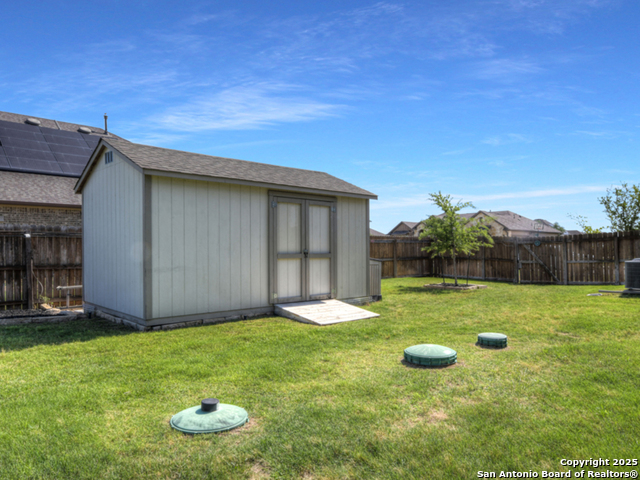 Listing photo id 41 for 5043 Tupelo