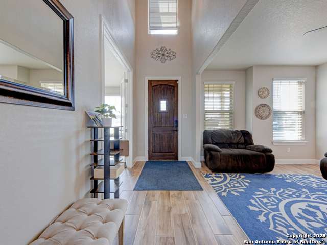 Listing photo id 3 for 5043 Tupelo