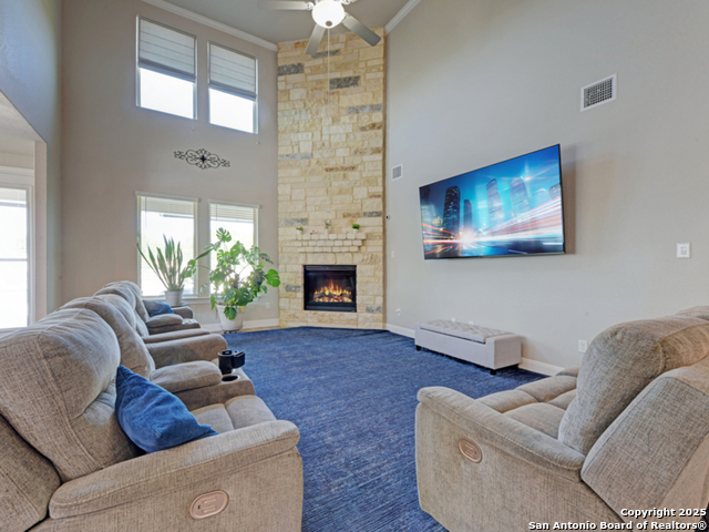 Listing photo id 6 for 5043 Tupelo