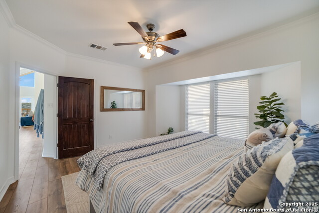 Image 14 of 15 For 693 Riviera  