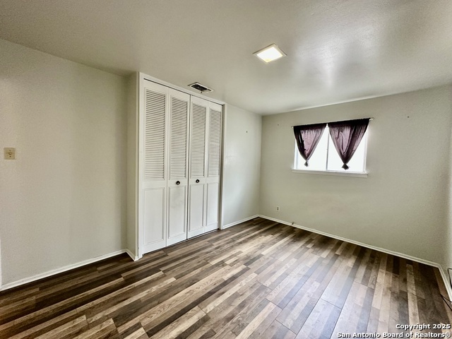 Image 16 of 23 For 138 Surrey Ln