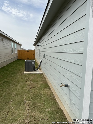 Listing photo id 0 for 10742 Hernando Ct.