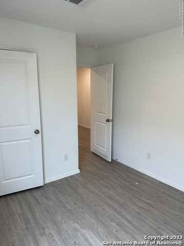 Listing photo id 7 for 10742 Hernando Ct.