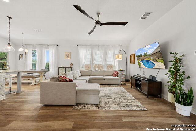 Image 9 of 28 For 509 Allegro Edge