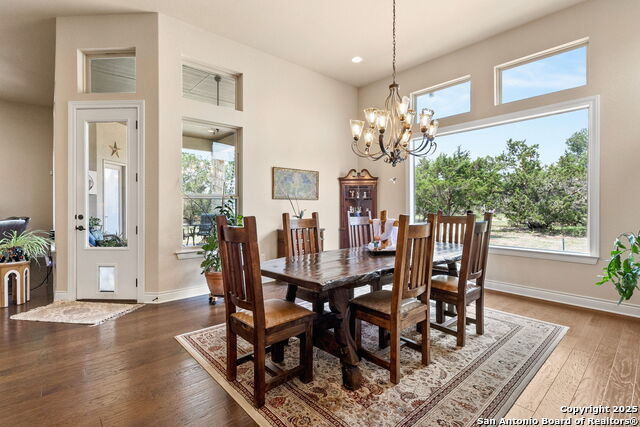 Image 17 of 52 For 233-239 Rosinweed