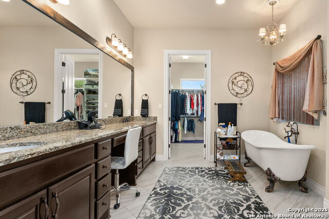 Image 29 of 52 For 233-239 Rosinweed