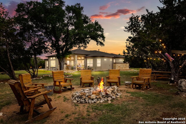 Image 33 of 52 For 233-239 Rosinweed