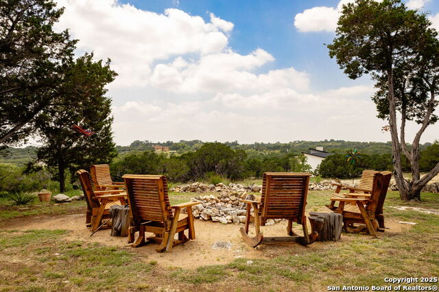 Image 34 of 52 For 233-239 Rosinweed