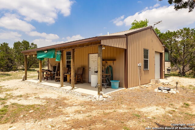 Image 40 of 52 For 233-239 Rosinweed