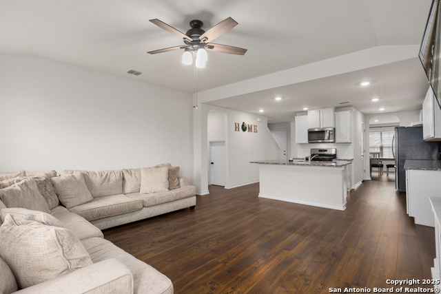 Image 10 of 28 For 14019 Guadalupe Pass