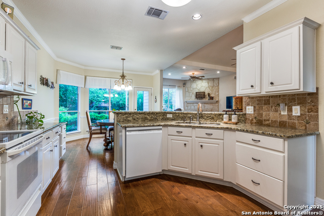 Image 13 of 43 For 9347 Llano Verde