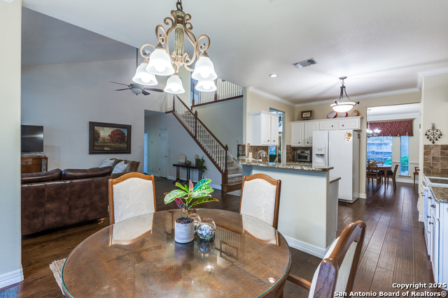 Image 15 of 43 For 9347 Llano Verde