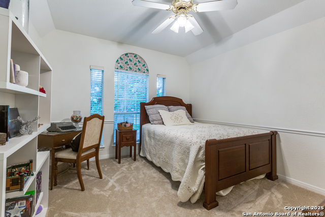 Image 22 of 43 For 9347 Llano Verde