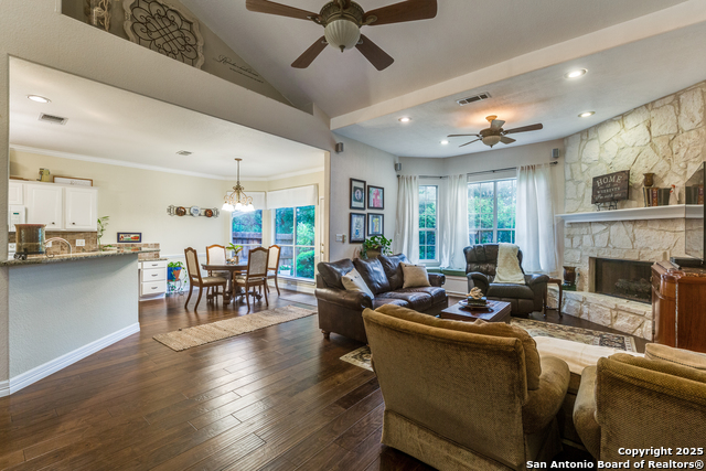 Image 9 of 43 For 9347 Llano Verde