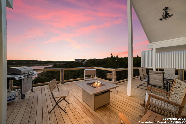 Image 8 of 15 For 693 Riviera  