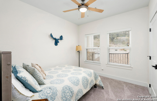Listing photo id 27 for 1799 Lakeside Drive W