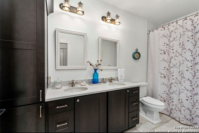 Listing photo id 28 for 1799 Lakeside Drive W