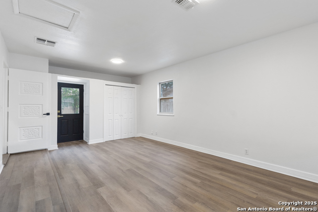 Listing photo id 6 for 510 W Vestal Pl