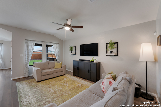 Listing photo id 8 for 3005 Muscat Way