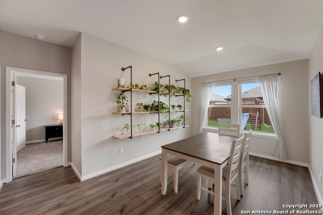 Listing photo id 11 for 3005 Muscat Way
