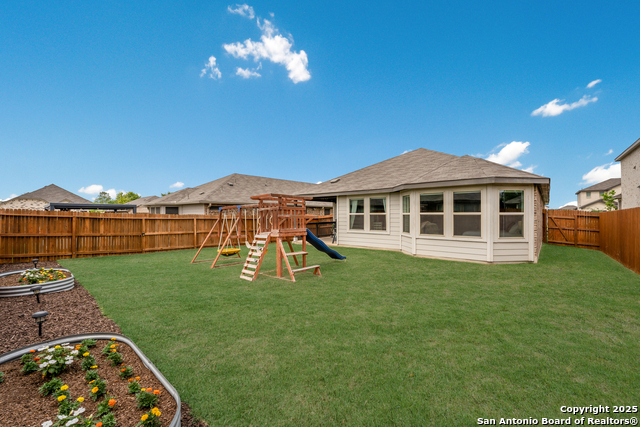 Listing photo id 29 for 3005 Muscat Way