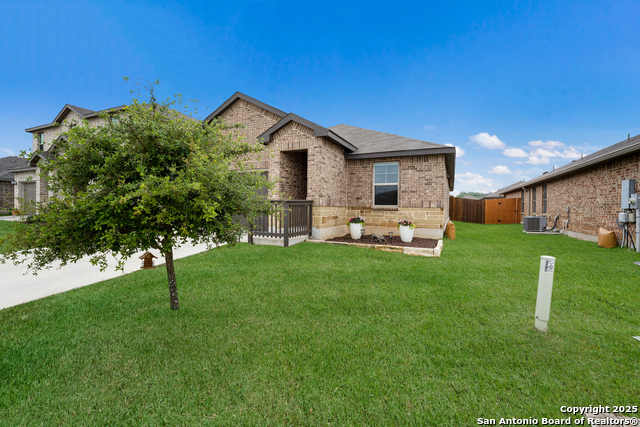 Listing photo id 2 for 3005 Muscat Way