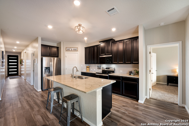 Listing photo id 6 for 3005 Muscat Way