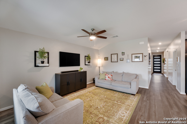 Listing photo id 7 for 3005 Muscat Way