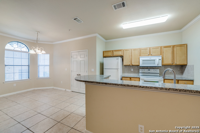 Image 8 of 29 For 6160 Eckhert  606