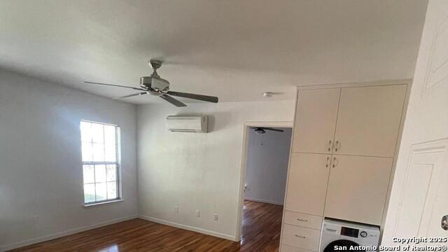 Image 4 of 6 For 610 Butcher St  E