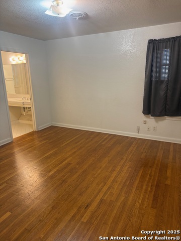Image 8 of 20 For 836 Laurel  