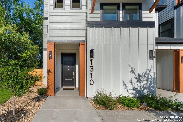 Image 3 of 47 For 1310 S Mesquite