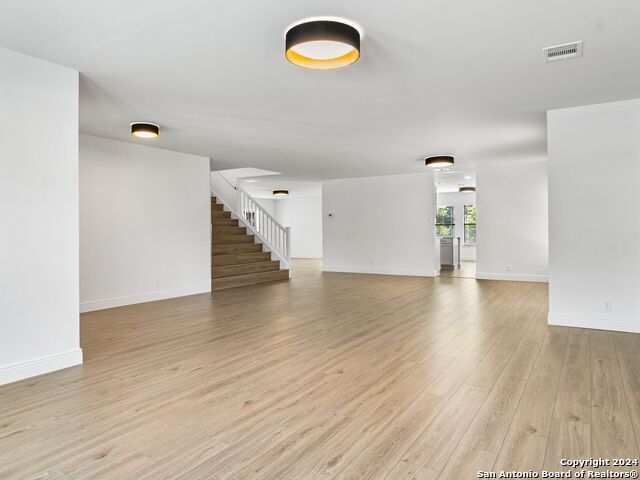 Listing photo id 8 for 11126 Cedar Park
