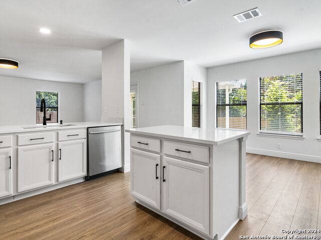 Listing photo id 10 for 11126 Cedar Park