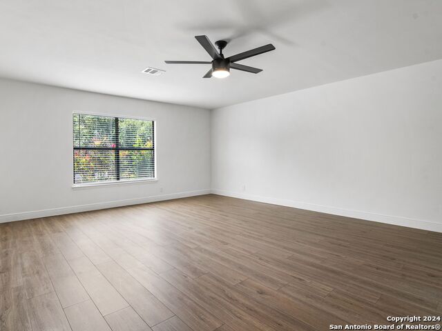 Listing photo id 20 for 11126 Cedar Park