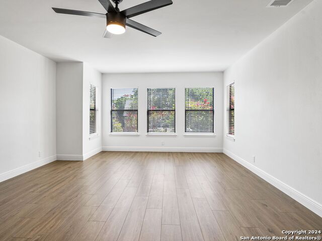 Listing photo id 21 for 11126 Cedar Park