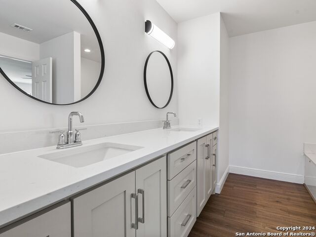 Listing photo id 23 for 11126 Cedar Park