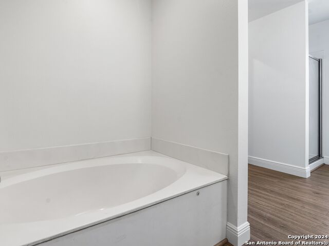 Listing photo id 25 for 11126 Cedar Park